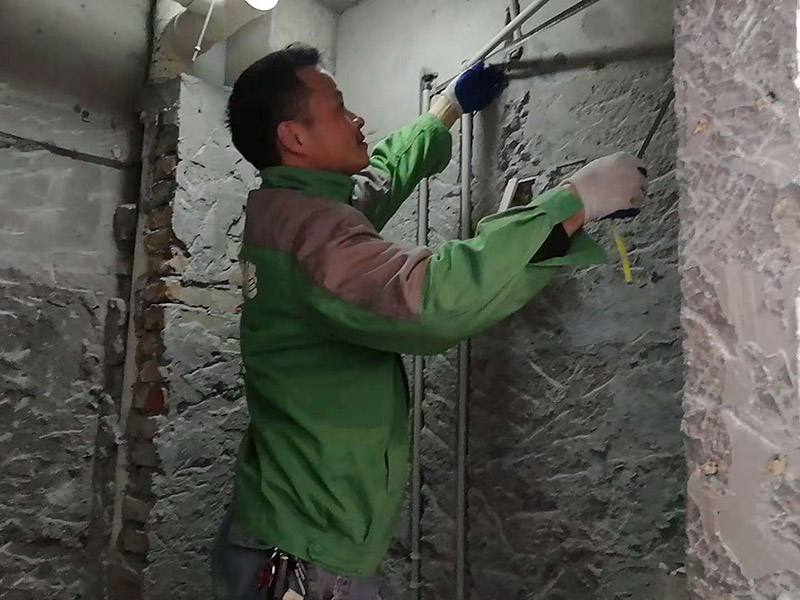 寧波粉刷墻壁要注意什么，寧波粉刷墻壁后又起皮發(fā)霉開(kāi)裂怎么辦