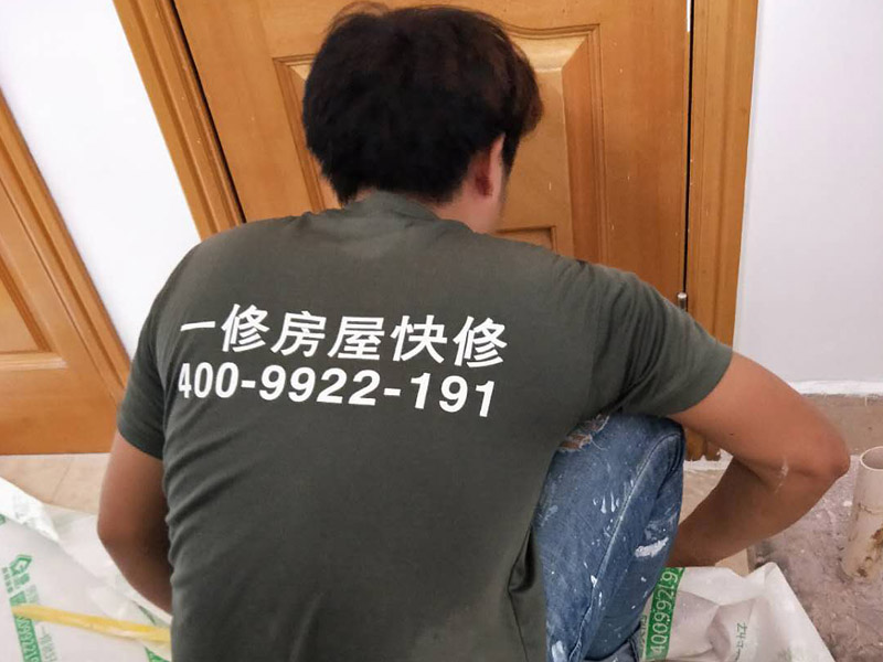 哪家鄭州維修公司是維修移門，鄭州衣柜門維修多少錢啊