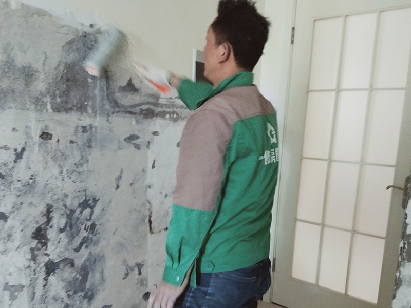 衛(wèi)生間漏水應(yīng)該找哪家?jiàn)涞拙S修公司解決，婁底衛(wèi)生間防水多少錢(qián)一平方