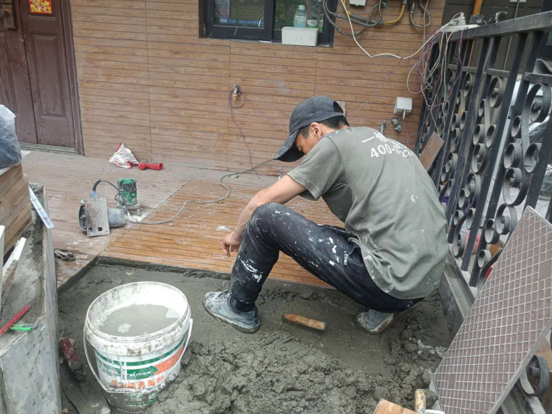 哪家婁底房屋維修公司施工質(zhì)量好，婁底瓷磚開裂修補多少錢
