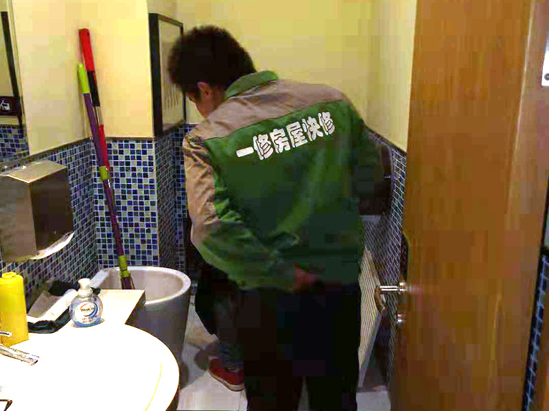 西安陽(yáng)臺(tái)漏水怎么做防水好，西安陽(yáng)臺(tái)漏水維修多少錢(qián)