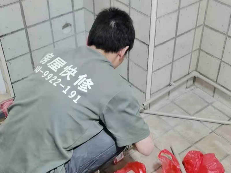 北京家庭裝修水電走天還是走地好，聽(tīng)聽(tīng)專業(yè)水電工的建議
