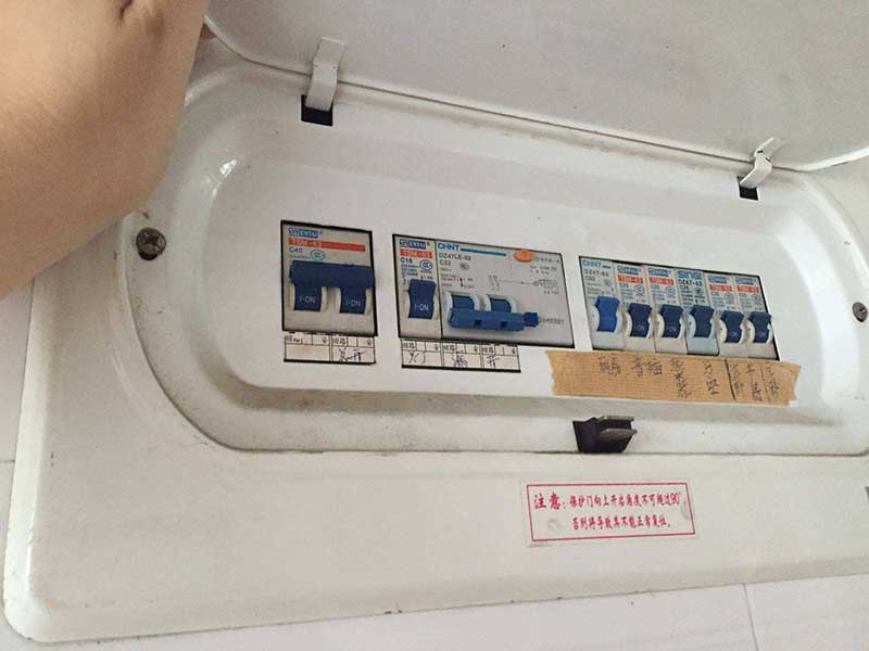  用電高峰期停電很苦惱，電表顯示跳閘怎么恢復(fù)這樣解決好