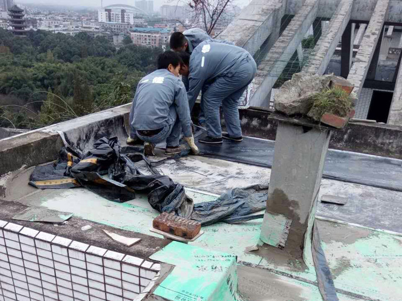 屋頂漏水處理方法盤點(diǎn)，涂刷JS涂料使