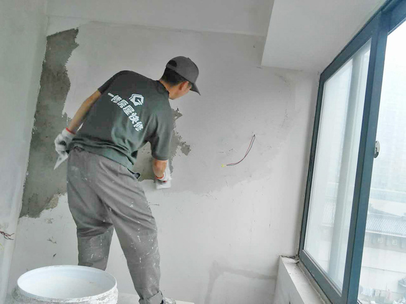 夏秋季房間潮濕發(fā)霉怎么辦？一修教你怎