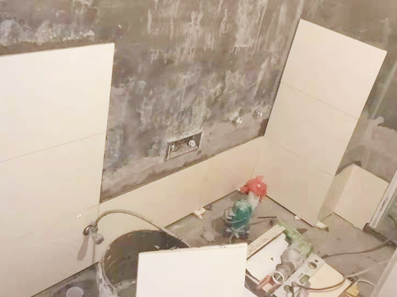 衛(wèi)生間漏水不多，不砸地磚修衛(wèi)生間漏水