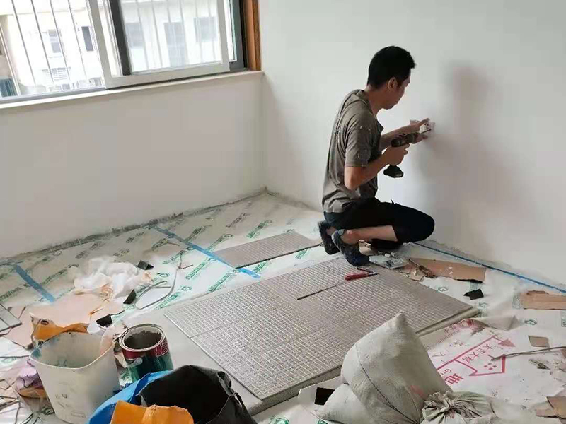 誰給說說客廳翻新需要多少錢_上?？蛷d